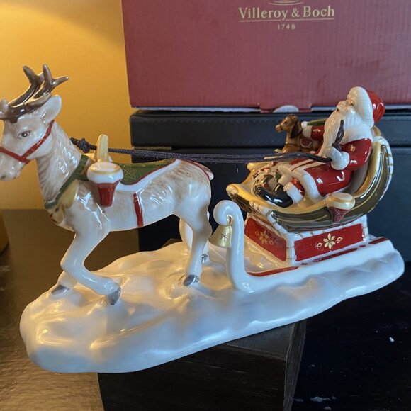 VILLEROY & BOCH, Santa Claus in Sleigh w/ Reindeer Christmas Figurine - Picture 5 of 12